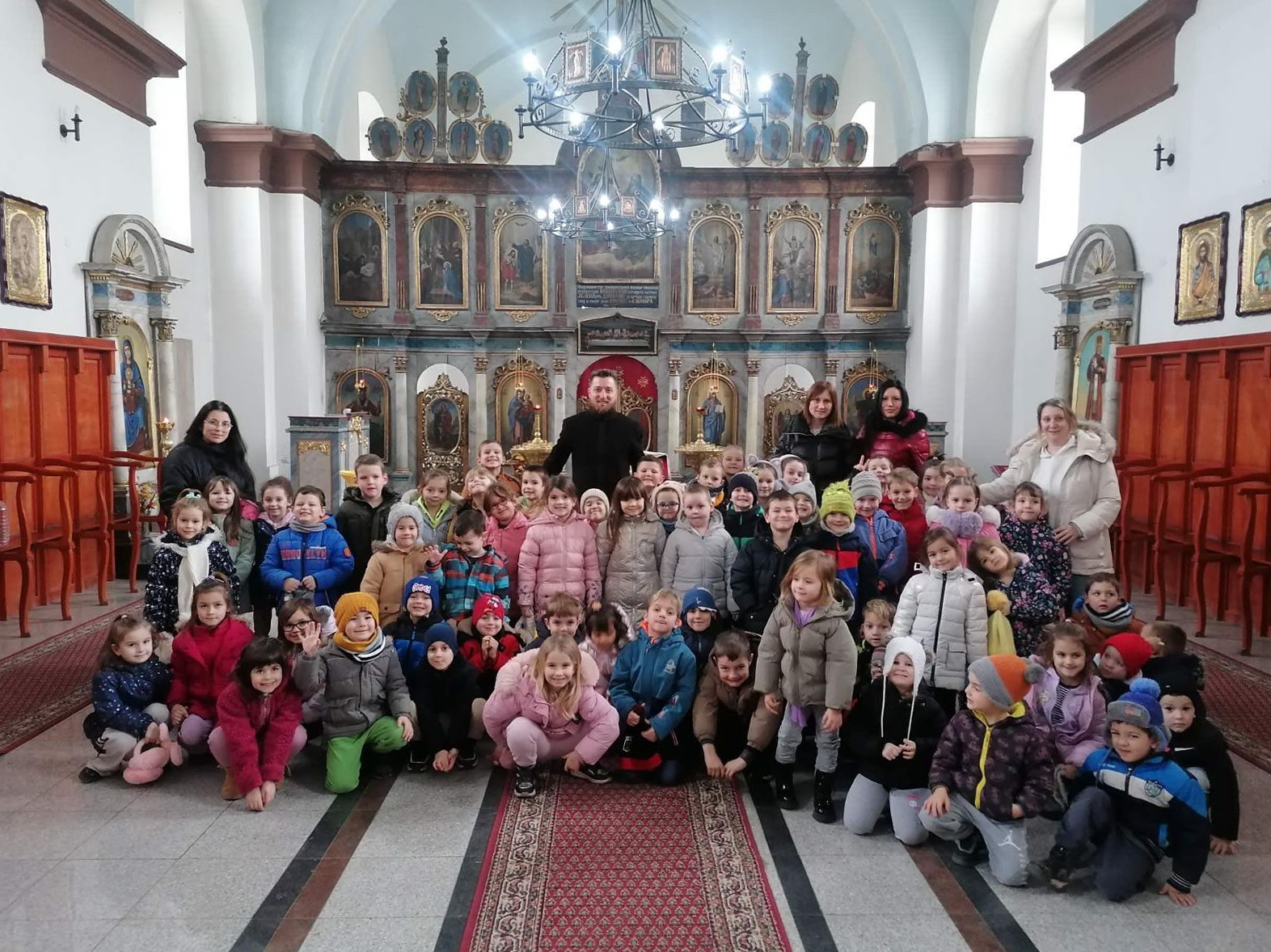 Deca vrtića posetila Hram Svetog Georgija u Žitištu