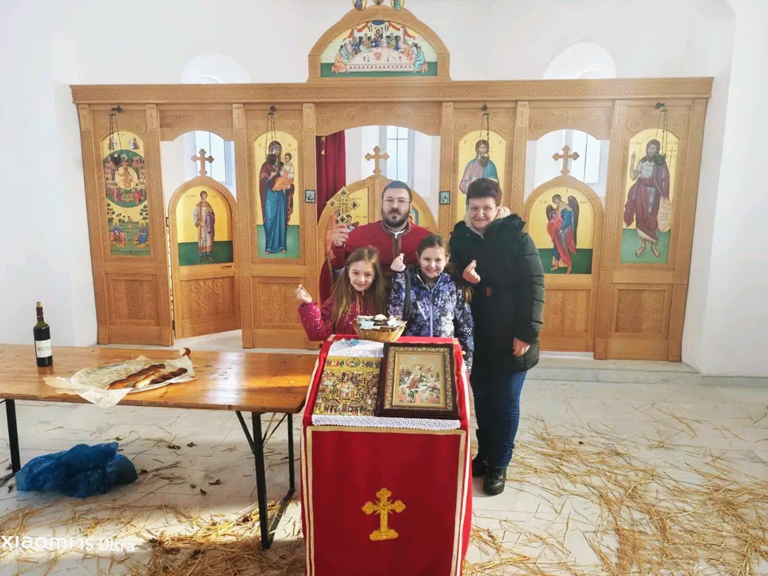 Pronađena tri srebrnjaka prilikom lomljenja česnice